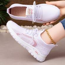 New Casual Sports Shoes For Spring 2026, Featuring A Lace-Up Design, EVA Material, Breathable Mesh Upper, Stylish Appearance, Fashionable Color Scheme, Versatile And Easy To Match, And A Thickened Sole. New Arrival Now. - trắng - Xem 5