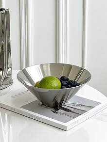 1pc Nordic Luxury Stainless Steel Fruit Bowl, Minimalist High-End Living Room Coffee Table Snack Nut Plate, Premium Fruit Plate, Elegant Afternoon Tea Tray, Creative Dessert Cake Plate, Decorative Accessory - Silver - View 1