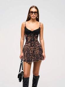Comfortable And Elegant Sexy Leopard Print Camisole Dress With A Low Neckline, Lace Detailing, High-Waist A-Line Fit, And A Hot Girl Style - Họa tiết da báo - Xem 2