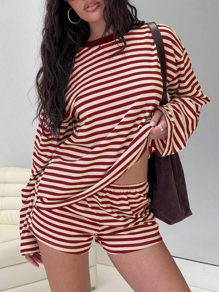 Bộ đồ nữ kẻ sọc tay dài và quần short, thích hợp mặc hàng ngày vào mùa xuân. - Mơ Burgundy - Xem 1