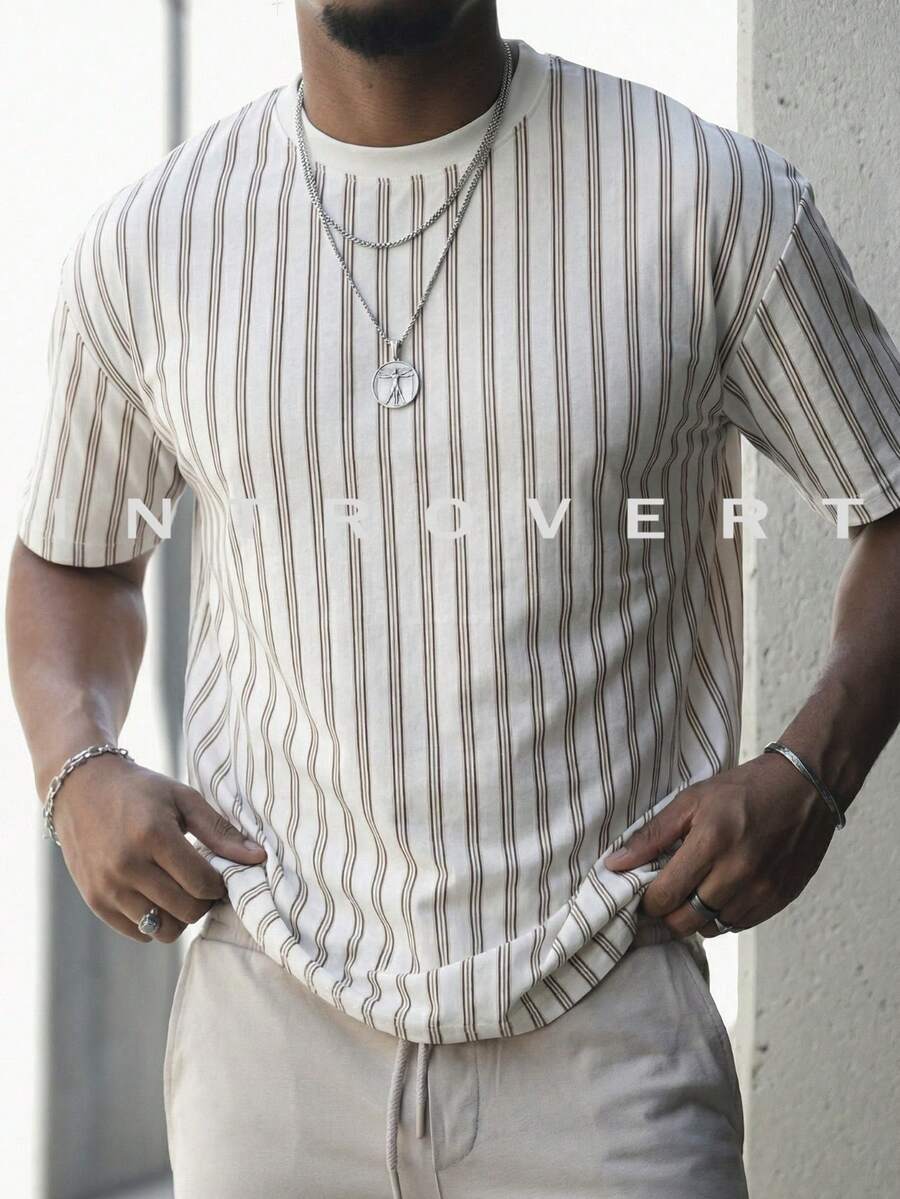 ملابس علوية تي شيرت رجالي بياقة مستديرة مخطط عمودي بطراز رجعي، متعدد الاستخدامات للأنشطة اليومية والترفيه والتنقل في الشوارع، قصير الأكمام - أبيض - مشاهدة 1