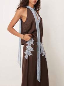 Magic Mia Women's Chocolate Brown & Blue Maxi Dress - Halter Neck & Contrast Lace Trim & V-Neck | Romantic Retro Fit For Bridal Showers, Date Nights, Vacation Evenings For Effortlessly Feminine Stylish Looks - màu nâu - Xem 3
