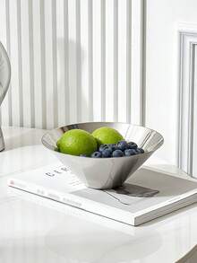 1pc Nordic Luxury Stainless Steel Fruit Bowl, Minimalist High-End Living Room Coffee Table Snack Nut Plate, Premium Fruit Plate, Elegant Afternoon Tea Tray, Creative Dessert Cake Plate, Decorative Accessory - Silver - View 2