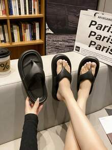 Women's Anti-Slip Beach Sandals, Comfortable Thick Sole Flip Flops - Black - View 9