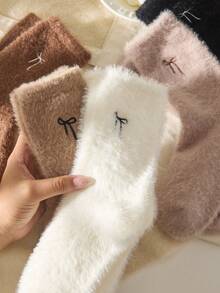 2/4 Pairs White And Brown Fuzzy Crew Socks For Women, Bow Design, Warm & Fluffy, Soft & Comfortable, Suitable For Autumn/Winter, Random Color - Multicolor - View 13