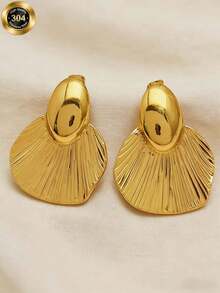 OBOVAY 304 Stainless Steel Gold-Plated Smooth Fan-Shaped Earrings, Vintage Textured Craft Design - Luxurious High-End, Outstanding Style, Versatile And Practical. Suitable For Birthday Gifts, Anniversary Gifts, Daily Commute, Dates Or Formal Occasions. Ideal Beach Accessory For Women, Great Choice For Valentine's Day Gift. Jewelry Style, Gold Color. - Gold - View 6