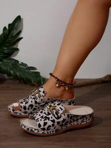 Apricot Base With Black Rim and Velvet Finish