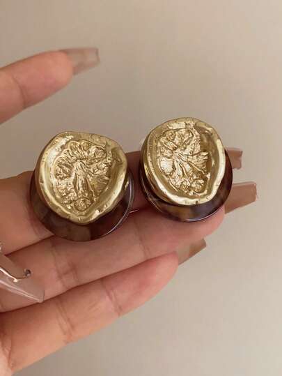 1 par de pendientes de resina con relieve vintage de carey, pendientes ligeros de lujo para uso diario y casual, pendientes elegantes para fiestas y eventos para mujeres