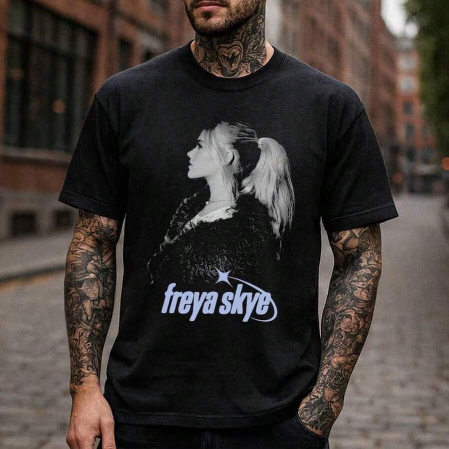 Disneyland Freya Skye 90s Vintage Shirt, Descendants Zombies Worlds Collide Tour, The Rise Of Red Freya Skye Tee, Summer Music Festiv_1 - 黑色 - 查看 1