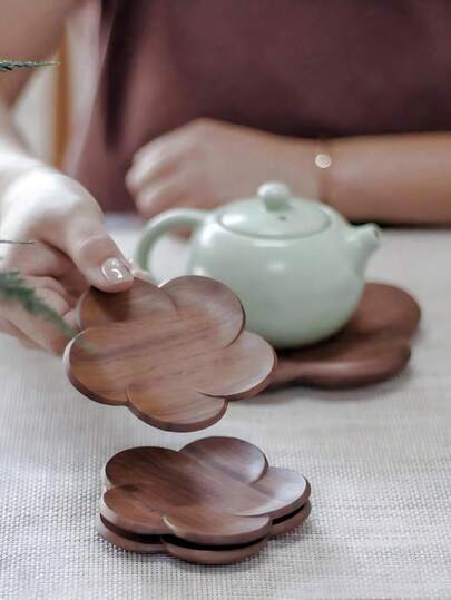 1pc/2pcs/3pcs/4pcs/6pcs Japanese Black Walnut Wood Coasters, Creative Floral Wooden Round Tea/Coffee Cup Mats, Suitable For Tabletop Decor, Boho Style Kitchen And Living Room, Wooden Heat Insulation Kung Fu Tea Pads