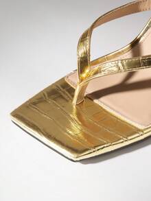 Women Backless Kitten Heel Sandals, Versatile Stilettos Thong Sandals Fashion Square Toe Wide Strap Slide Sandals For Formal, Party, Work & Daily Wear - 金色 - 查看 5