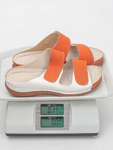 大码女鞋（35-45码）夏季新款休闲时尚拖鞋，个性欧美风橙白撞色露趾沙滩凉鞋，日常穿着厚底女士凉鞋 - 特級橙色拼白色PU - 查看 10