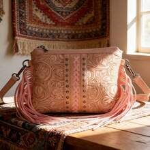 时尚PU大容量流苏斜挎包，女士多隔层设计，复古波西米亚西部风，饰以流苏、铆钉和编织工艺。可肩背/斜挎，配有可拆卸可调节肩带。是购物、户外活动、旅行和郊游的理想之选。也是馈赠亲朋好友的完美礼物。 - 彩色 - 查看 8