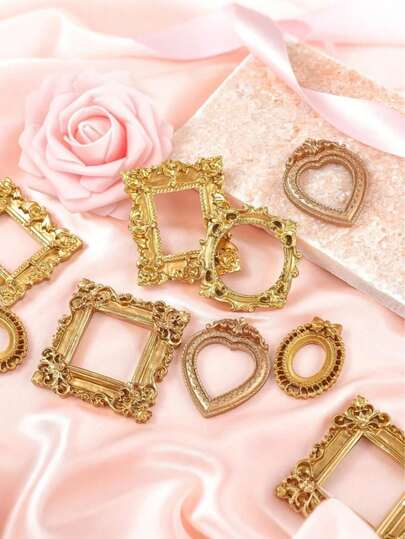3/1pc Vintage Baroque Style Resin Photo Frame Decor, DIY Christmas Fairy Tale Dollhouse Mini Photo Frame Decor, Suitable For Displaying Christmas Dolls, Surprise Gift For Family And Friends, Also Can Be Used As Jewelry Store Landscape Accessory