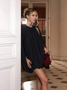 Vestido midi floral elegante con hombros descubiertos y sin mangas - Negro - Ver 4