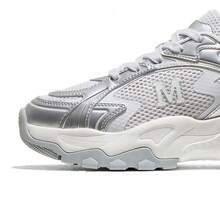 CAMEL CROWN 女士户外休闲鞋，春星河三代流行鞋厚底高帮休闲运动鞋百搭跑步鞋 - 銀/沙粒灰 - 查看 2