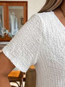 女士优雅白色V领短袖衬衫，纽扣细节设计 - 纯色，特殊面料质感，时尚休闲女式衬衫，夏季休闲上衣，适合成人 - 白色 - 查看 8