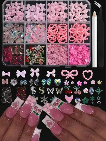Caja de 12 rejillas Decoraciones de uñas 3D mixtas de oso Kawaii de aleación, cereza, mariposa, lazo rosa, flor, rhinestones para manualidades de manicura con bolígrafo y pinzas