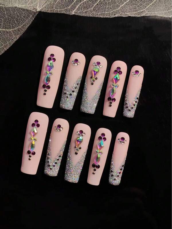 10 Pcs Handmade Armor Suits, Press On Nails, The Light Luxury Rhinestone-Like Style Features A Matte Light Pink Base Color, Decorated With V-Shaped Silver Glitter And Gradient Colored Rhinestones, Exuding A Sense Of Luxury In A Low-Key Manner, While Remaining Simple Yet Exquisite