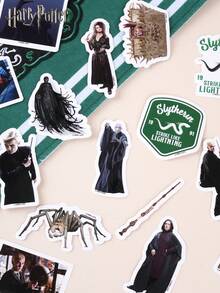 Bộ 100 miếng dán vinyl trang trí chủ đề Harry Potter chính hãng Warner Bros, chống thấm nước, không để lại cặn, dễ bóc, thích hợp làm quà tặng sinh nhật, dành cho sổ lưu niệm. Sản phẩm có hình nhân vật hoạt hình, chống nước, không để lại cặn, dễ bóc. - CT-HP017-6 - Xem 6