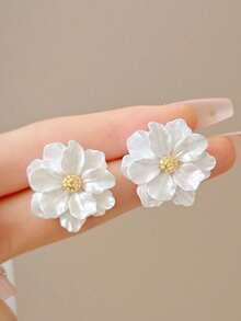 1 Paar weiße minimalistische elegante Kamelien-Blumen Ohrstecker, geeignet für Teenager-Mädchen für den täglichen und Festtagsgebrauch - Kamelie A - Übersicht 5