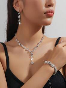 花朵项链、耳环、手链、戒指首饰套装，精致百搭，质感高端，适合女性日常通勤、校园约会、婚礼、派对和情人节等场合作为礼物。 - 銀色 - 查看 4