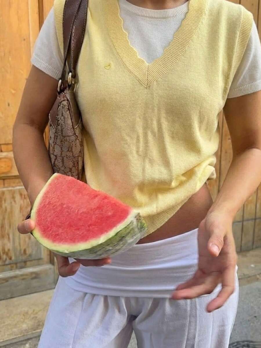 女士夏季针织上衣,二合一设计,心形装饰,适合夏季、海滩、街头、日常、工作、办公室派对、郊游、嘉年华、音乐节、情人节、聚会等场合。 - 黃色 - 查看 1