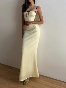 Bộ đồ hai mảnh màu vàng kem bằng satin acetate, áo corset gợi cảm phong cách Y2K và chân váy dài xòe cạp thấp, trang phục thời trang lãng mạn và thanh lịch cho kỳ nghỉ biển và phong cách đường phố mùa hè. - Vàng nhạt - Xem 7