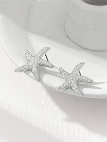 1对极简锌合金海星耳钉，适合女性日常佩戴、派对、海滩、婚礼、舞会、校园等各种场合。 - 白金 - 查看 4