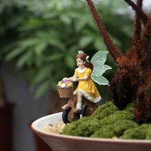 Estátua de fada em resina, montada em uma bicicleta florida - 8,3 cm (3,26 polegadas), com asas brilhantes e um toque de humor. Ideal para decorar jardins floridos da primavera, gramados, varandas e áreas externas, além de ser um ótimo presente para a Páscoa e o Dia dos Namorados. - Menina das flores em uma bicicleta - Ver 8