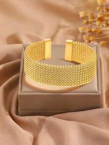 3/1pc Golden Jewelry Set, Exquisite And Fashionable Stainless Steel Bangle, Tailored For Romantic Dating, Glamorous Party Events, Daily Office Commutes, And An Ideal Valentine's Day Gift, Crafted With A Seamless Silhouette And Unique Mixed-Texture Designs That Exude Modern Charm, Comfortable For All-Day Wear And Effortlessly Elevates Any Outfit With Understated Luxury To Make You Stand Out In Any Crowd - Gold - View 3