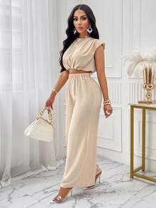 Bộ đồ 2 mảnh thanh lịch màu be của Eileen gồm áo crop top xếp ly không tay và quần ống loe cạp cao, phù hợp cho các bữa tiệc, lễ tốt nghiệp, trang phục thường ngày và những bộ đồ mùa hè sang trọng. - mai nhẹ - Xem 6