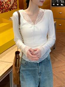 V-Neck Lace Ruched Jacquard Long Sleeve Fitted T-Shirt Undershirt, Random Fabric Piece - White - View 5