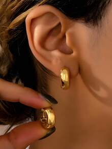 1 Pasang Anting Hoop Emas Bergaya dan Mewah dari Bahan Tembaga, Desain Minimalis, Perhiasan Elegan Serbaguna, Cocok untuk Sehari-hari, Liburan, Kencan, Pesta, dan Acara Lainnya - Emas - View 2