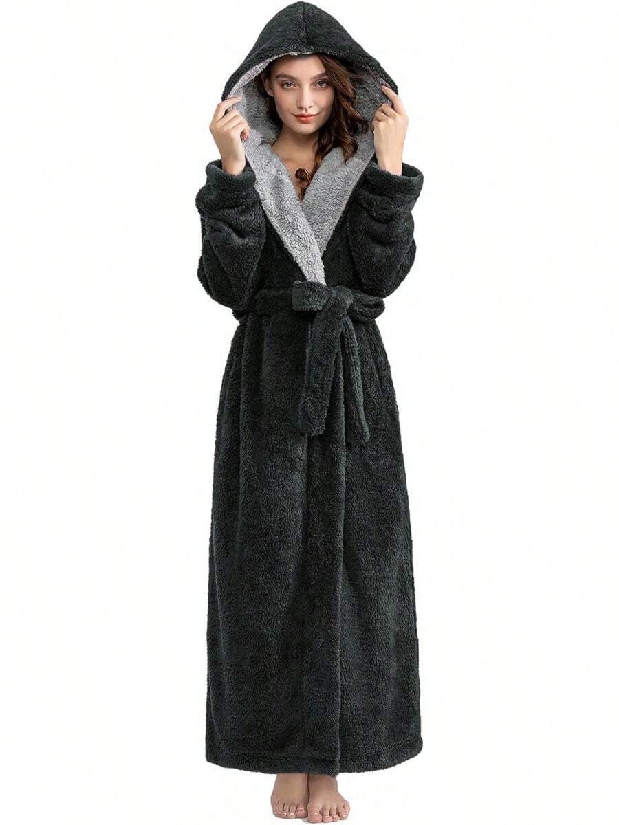 Peignoir long en microfibre pour femmes : Peignoir doux en polaire, peignoir épais pour l'hiver avec ceinture et poches pour la maison, le spa, l'hôtel, les voyages, la piscine, la salle de sport, cadeau de Noël. - Gris avec capuche - Voir 1
