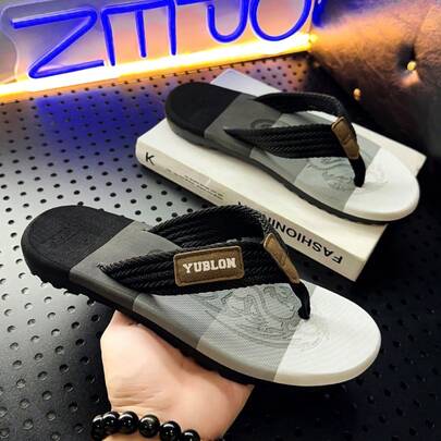 2026 New Men's Flip Flops, Summer Outdoor Anti-Slip Anti-Odor Casual Beach Slippers