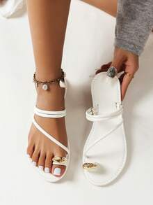 Sandalias duales para mujeres, Chanclas de playa plana de moda con punta abierta y tacón bajo versátil para el verano de estilo nuevo. - Blanco - Ver 10