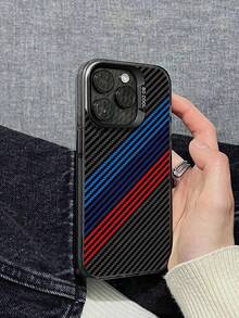 Nova Marca Criativa Série de Capas de Telefone a Laser IMD, Textura de Fibra de Carbono com Padrão de Listras Diagonais Vermelhas e Azuis, Clássica Capa de Telefone à Prova de Choque e Antiderrapante, Adequada para iPhone 17/17Air/17Pro/17ProMax, 16/16Plus/16ProMax, 15, 14, 13, 12, 11 Série - Preto - Visão 4