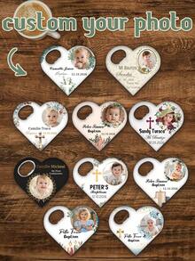 Abrebotellas personalizado en forma de corazón para bautizo - Recuerdo elegante (8cm/3.14in de alto, 8.5cm/3.35in de ancho) con nombres personalizados (Laura Ander, Peter Watson, Amelia Banken), fechas (p.ej., 22.10.2026, 12.10.2026, septiembre de 2026) y símbolos religiosos (cruz, paloma, cáliz). Cuenta con un portafotos, motivos florales y detalles en dorado - Multicolor - Ver 2