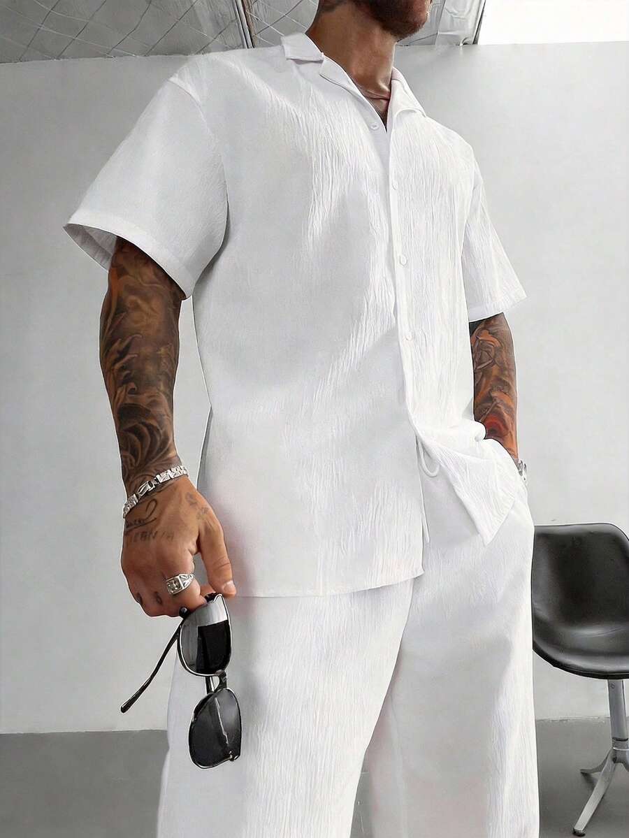GloMan 男士纯色短袖衬衫套装,白色两件套休闲西装。舒适面料,柔软略带弹性,透气性佳。男女皆宜的设计。适合街头风、日常穿着、周末郊游和聚会。是送给男友或丈夫的绝佳圣诞节和新年礼物。 - 白色 - 查看 1
