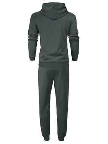 男士连帽卫衣和运动裤两件套，春秋季节的理想之选。包含一件轻便的连帽卫衣和一条运动裤，采用复古字母印花设计。适合休闲外出、居家穿着、周末出行，甚至轻松的办公环境。 - 彩色 - 查看 2