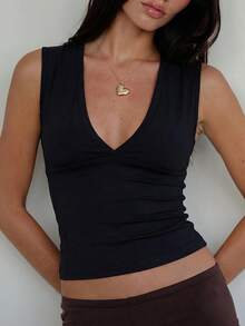 Women Deep V Neck Tops Sexy Sleeveless Crop Top Stretchy Going Out Tank Top Cute Summer Clothes - 黑色 - 查看 4
