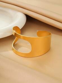 1pc Stainless Steel Exaggerated Hollow Bangle Bracelet, 18K Gold Plated, Suitable For Women Wear Or Gift - Yellow Gold - View 4
