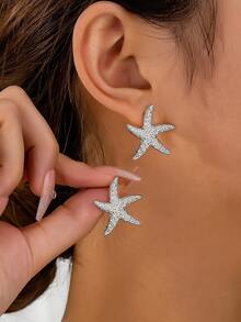 1对极简锌合金海星耳钉，适合女性日常佩戴、派对、海滩、婚礼、舞会、校园等各种场合。 - 白金 - 查看 6
