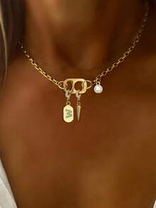 1 pieza Collar con colgante de letra dorada, collar con cadena, collar con colgante de diamante blanco, cadena de acero inoxidable. Adecuado para decoración en el trabajo, uso diario, fiestas, banquetes y bailes. Este es un collar de mujer único y lujoso. - Amarillo Oro - Ver 15