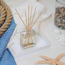 Juego de difusor de varillas con aroma a brisa marina y sal de mar de Urban Naturals - Hecho con aceites esenciales y botánicos reales - Botella de vidrio rectangular recargable y elegante - Hecho en EE. UU. - 20Pcs - Ver 9