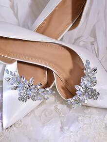 1pc Butterfly Shaped Women's Shoe Accessory, Silver-Blue Contrast Rhinestone Shoe Buckle, DIY Shoe Decoration, Shoe Clip, Removable For High Heels, Wedding Shoes, Pointed Toe Shoes, Elegant Accessory For Wedding, Party, Work Commute, Souvenir - Silver - View 4