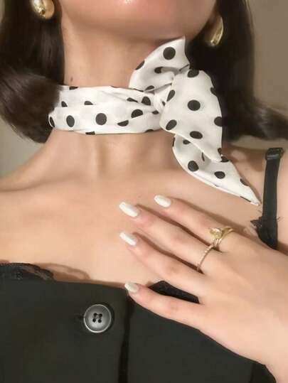 1 pieza Pañuelo de mujer de 4*95cm con patrón clásico de lunares, de alta calidad, de seda larga, de color elegante blanco y negro, accesorio versátil para primavera/verano (todas las estaciones), se puede usar como recogedor de cabello, cinturón, corbata, cuello y otros artículos decorativos para mujeres