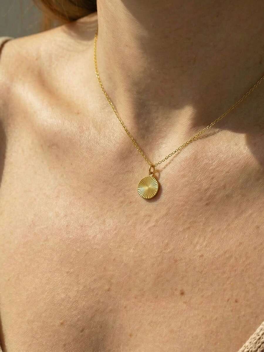 1pc Elegant Round Pendant Necklace, Minimalist Sun Pendant Necklace, Suitable For Daily Wear - Gold - View 1