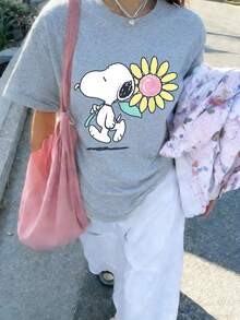 SNOOPY Cute Holding Big Flower Retro Cartoon Short Sleeved T Shirt Creating Summer Denim Shorts Lazy Casual Style Outfit - Màu Xám nhạt - Xem 2